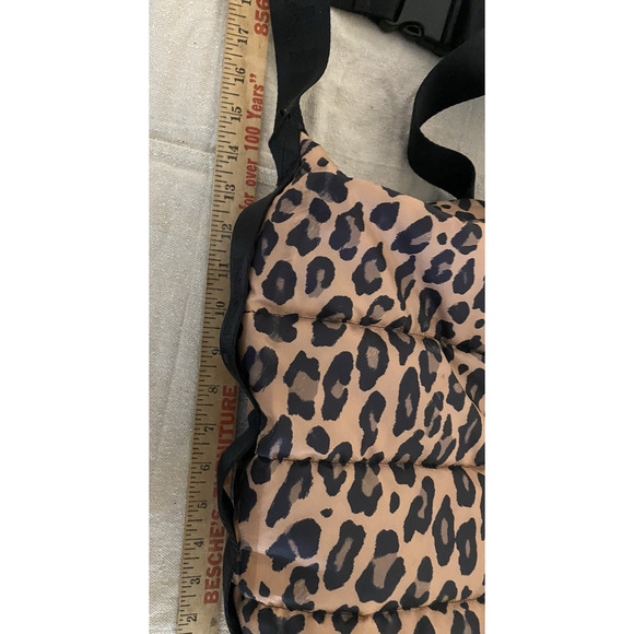 DKNY Leopard Print Quilted Weekend Duffel Bag Large Mob Wife Travel Carry on Bag - Picture 11 of 12